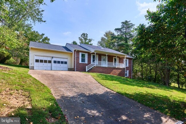Building Photo - 8332 Hilltop Ave