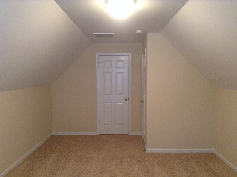 Building Photo - 139 Ashmont Dr