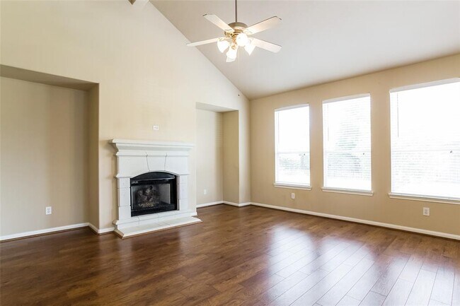 Building Photo - 15015 Misty Stone Ct