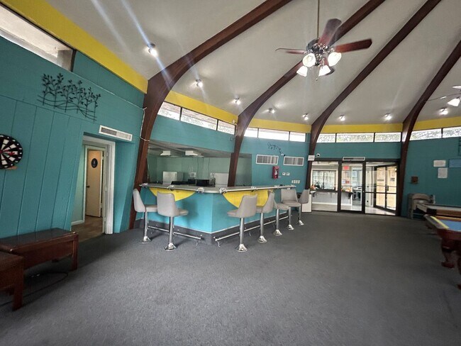 Building Photo - Super Cute 2 Bed/1 Bath in Quiet Community!