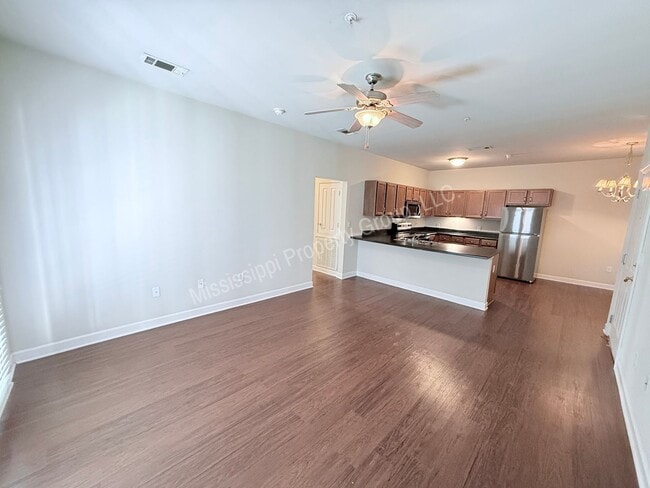 Building Photo - 2BD/2BA FOR RENT