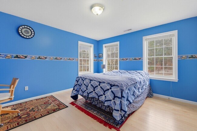 Building Photo - 16 Windsor Rd