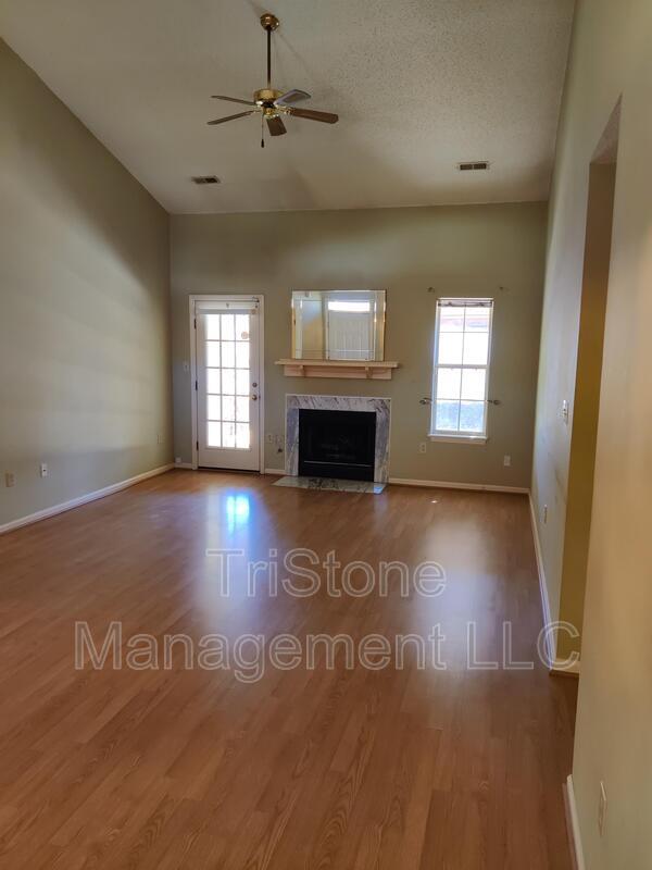Building Photo - 5748 Ebley Ln
