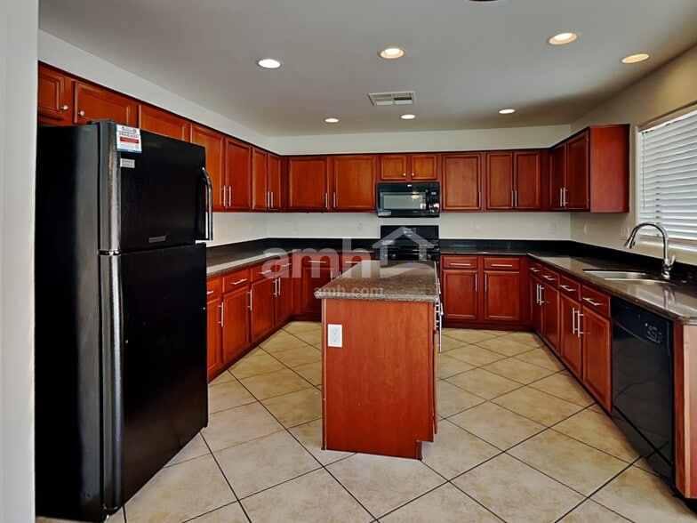 Building Photo - 7225 W Williams St