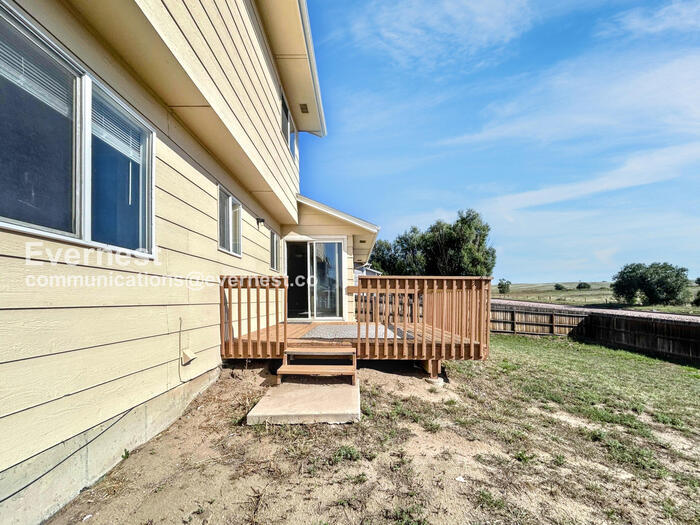 Building Photo - 663 Seawell Dr