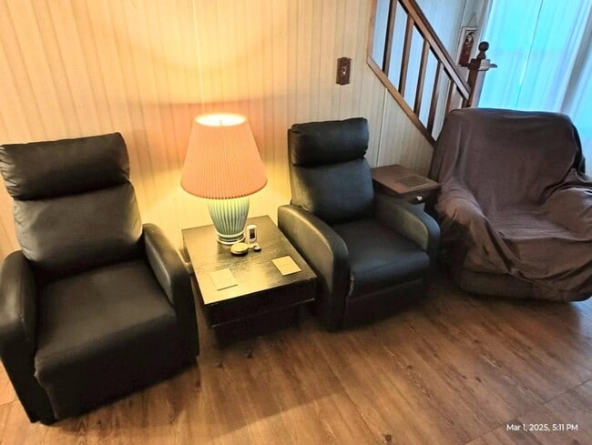 Building Photo - 270 Bates St