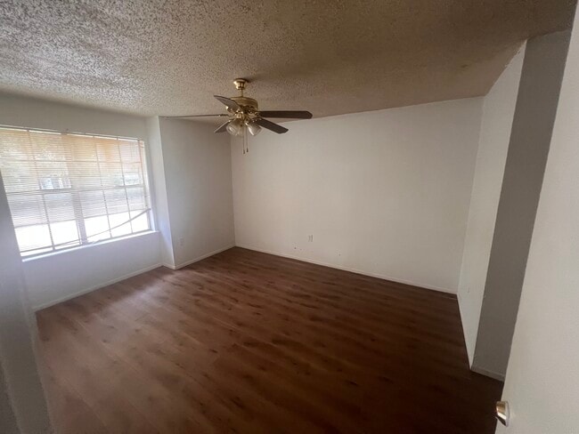 Building Photo - 3482 King Bradford Dr