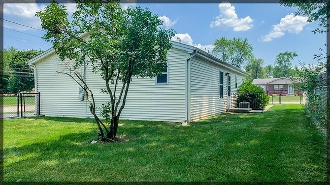 Building Photo - 1334 Mc Cameron Ave