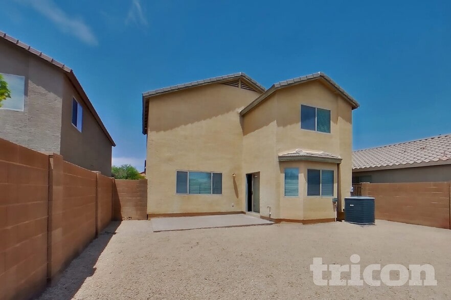 Building Photo - 4151 E Aragonite Ln