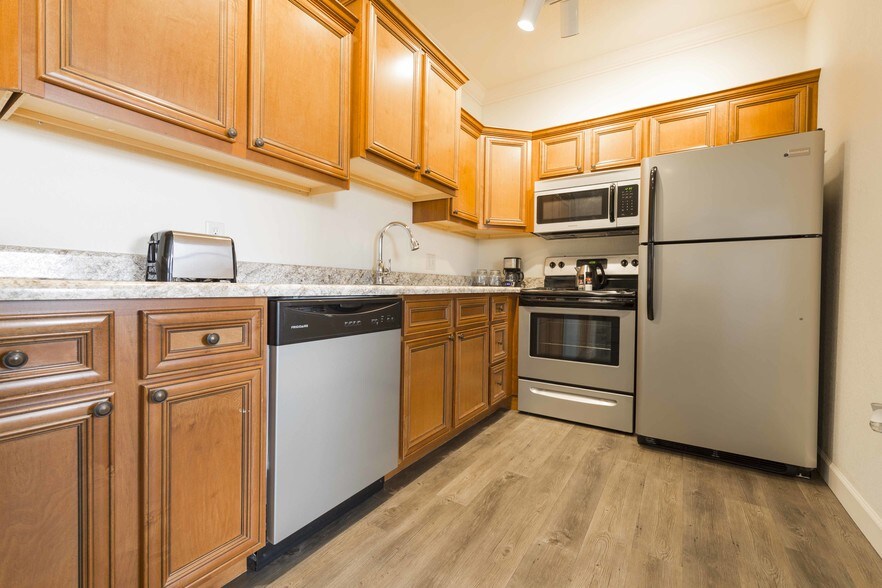 College Place Uptown 100 S Fell Ave Normal IL 61761 Apartment Finder