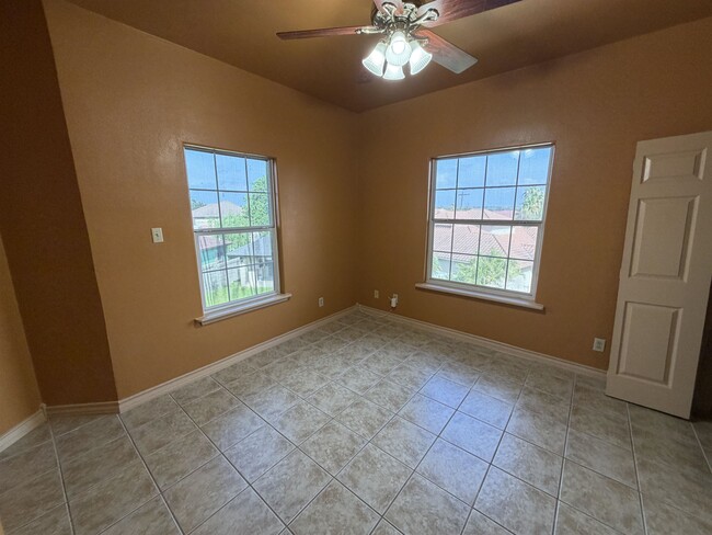 Building Photo - 421 Baffin Bay Dr