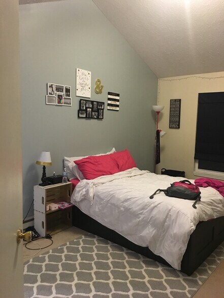 Building Photo - 1559 Olympus Dr