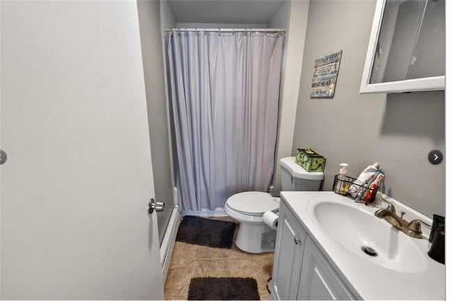 Building Photo - 291 Pontiac Ave