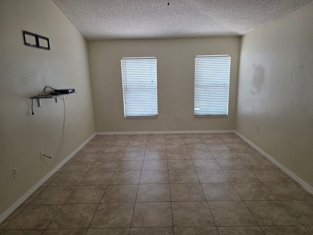 Building Photo - 15 Catalina Ct