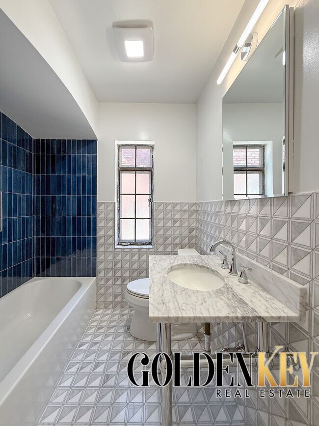 Building Photo - Newly Renovated 3 Bed 1 Bath Westside Home!