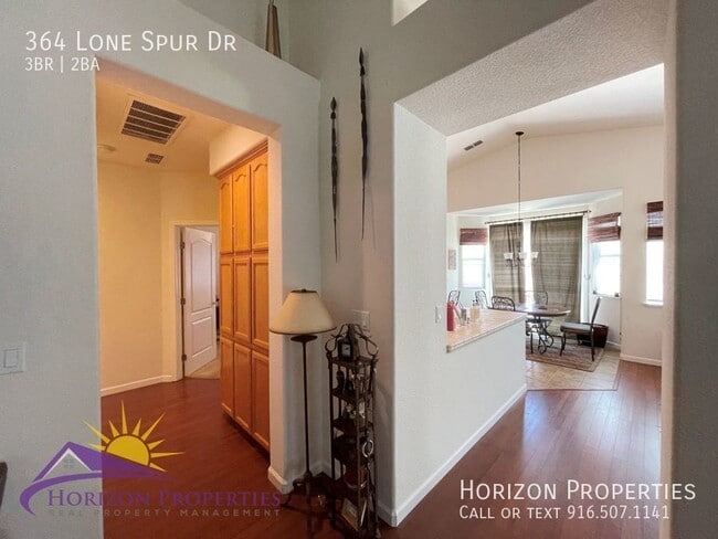 Building Photo - 364 Lone Spur Dr