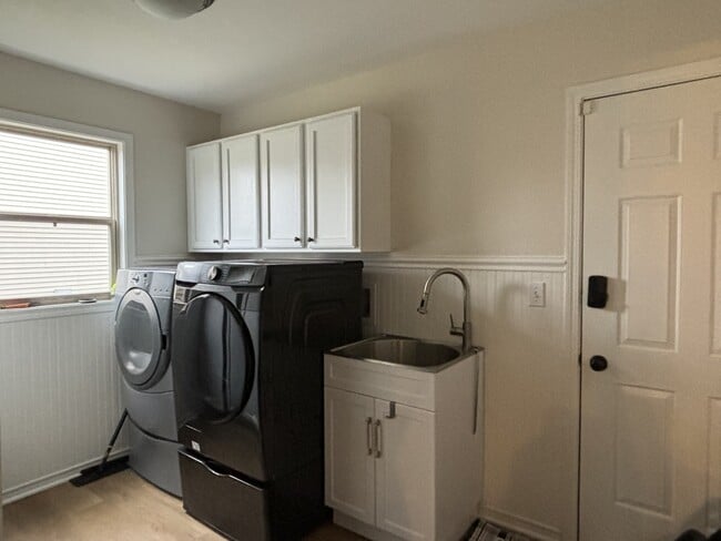 Building Photo - 603 E Castlebury Cir