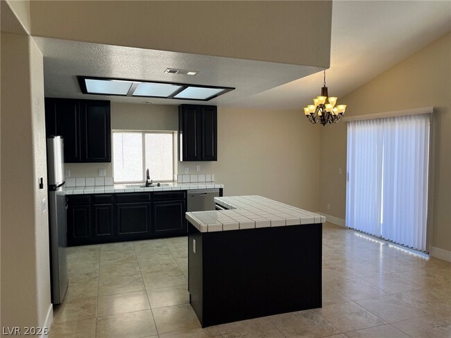 Building Photo - 1316 Royal Creek