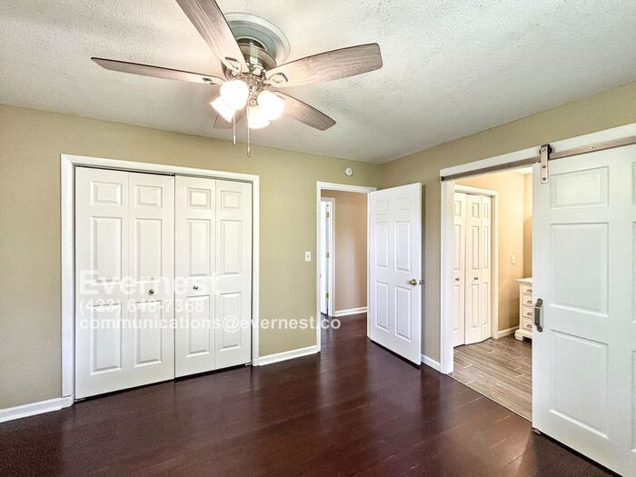 Building Photo - 2107 Crown Ct Ln