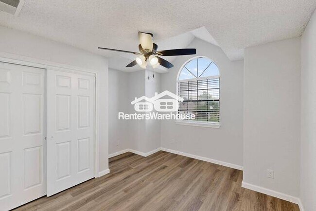 Building Photo - MOVE IN READY - 3BED/2.5BATH - CARROLLTON ...