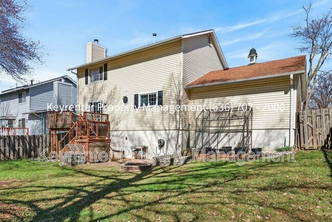 Building Photo - 971 Whispering Ridge Ln