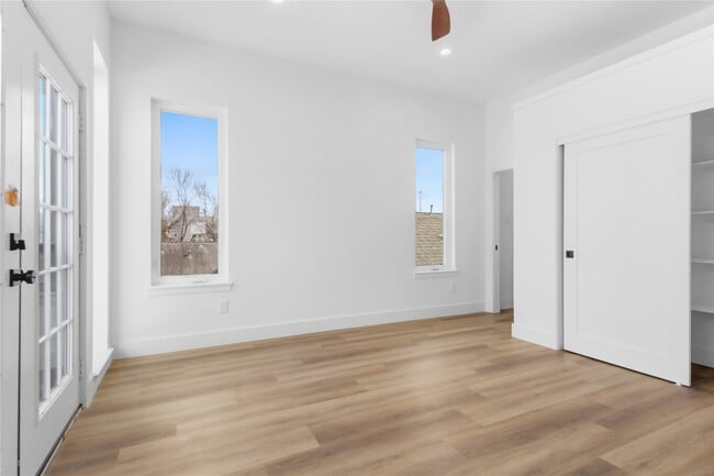 Building Photo - 5614 Larkin St