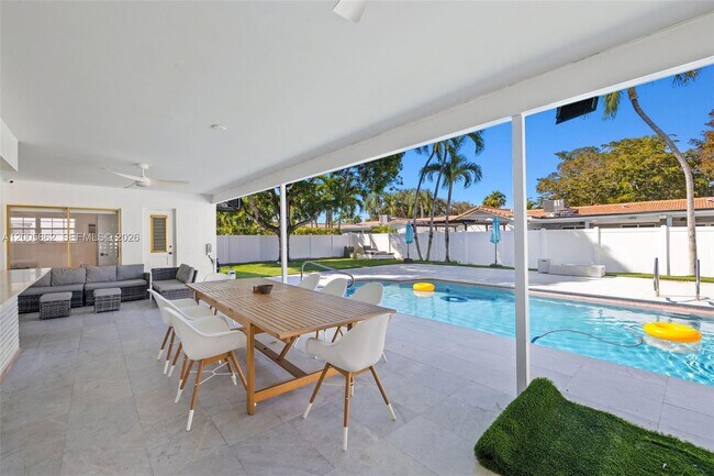 Building Photo - 3460 N 46th Ave