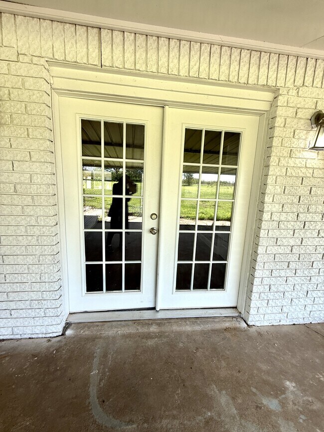 Building Photo - 39 Melody Ln