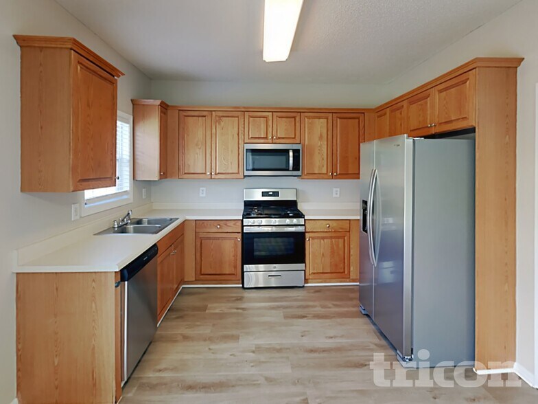 Building Photo - 232 Hillcrest Dr