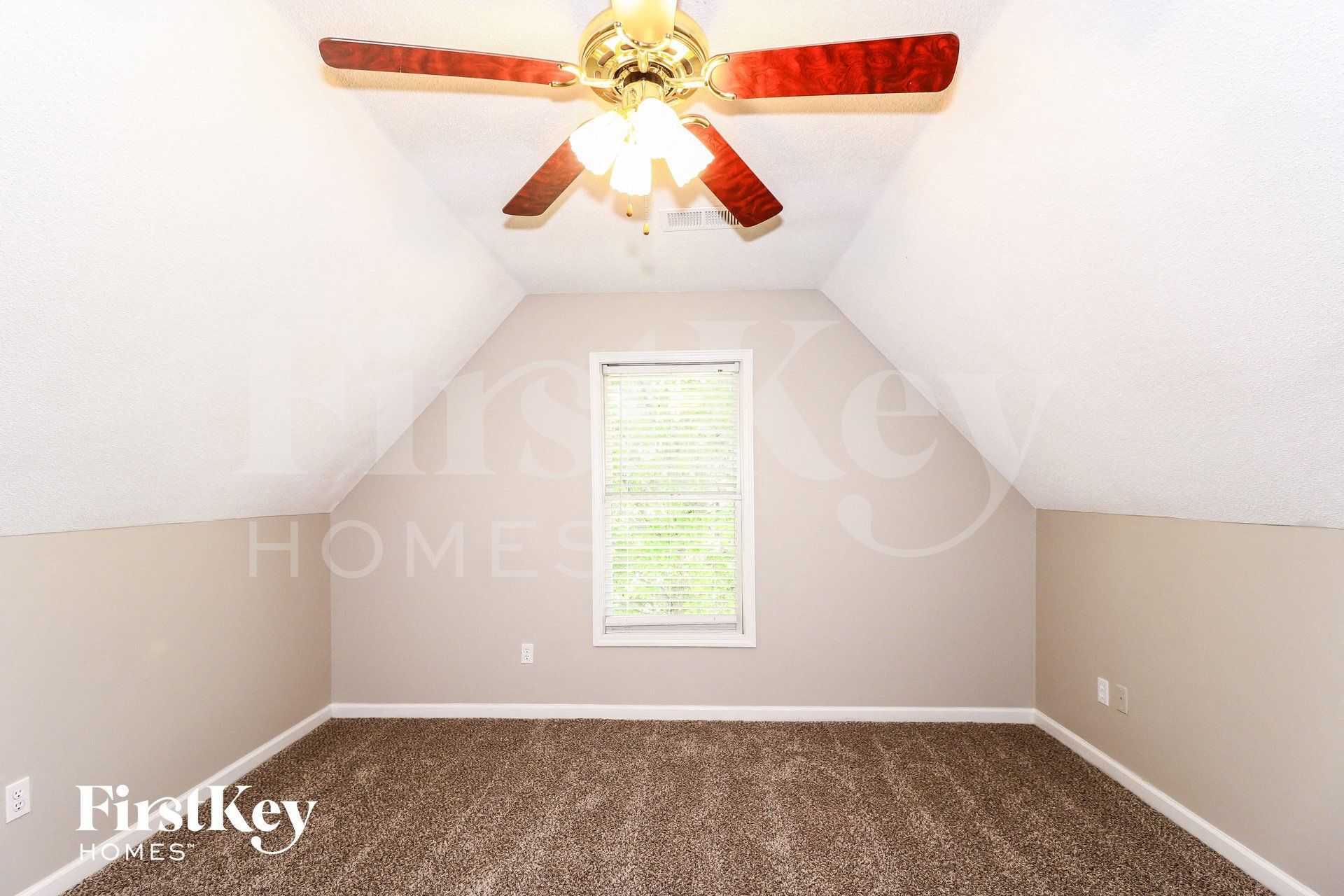 Building Photo - 1071 Mossy Knoll Dr