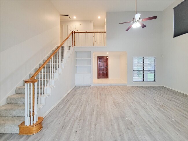 Building Photo - 3610 Honey Creek Dr