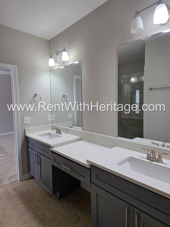 Building Photo - Stunning New 4bd/ 2.5ba / Immaculate / Attention to Detail/ Great Location