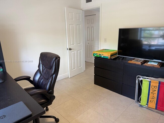 Building Photo - 3582 NE 171 St