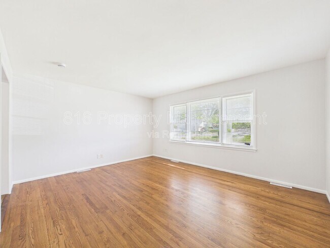 Building Photo - 7800 E 91 St