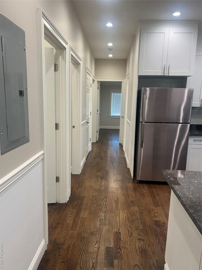 Building Photo - 147-24-147224 224th St