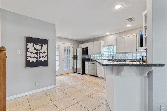 Building Photo - 2207 Shoalmont Dr