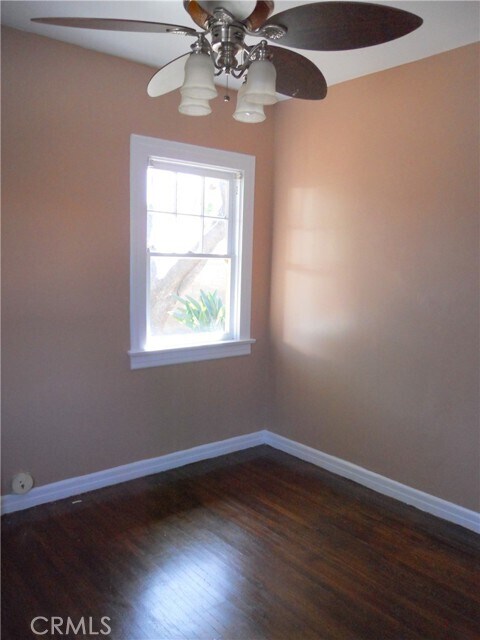 Building Photo - 5122 N Glendora Ave