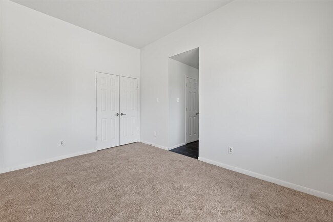 Building Photo - 7115 Renfro Dr