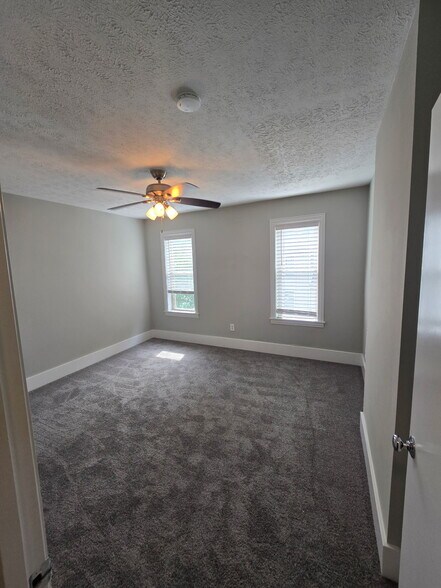 Bedroom 1 - 1218 S Washington Ave