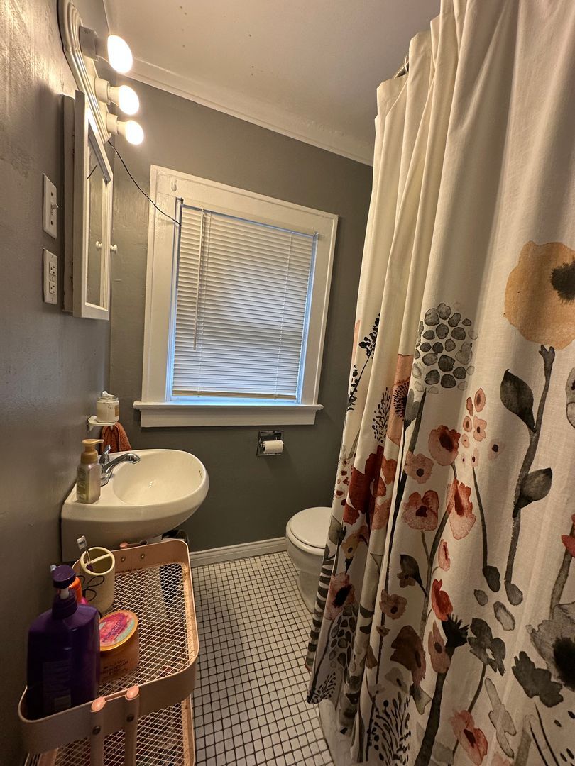 Building Photo - 3256 Glendora Ave