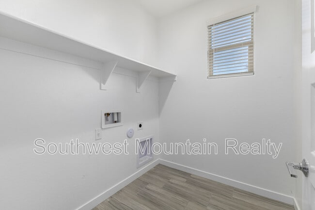 Building Photo - 21399 E Estrella Ct