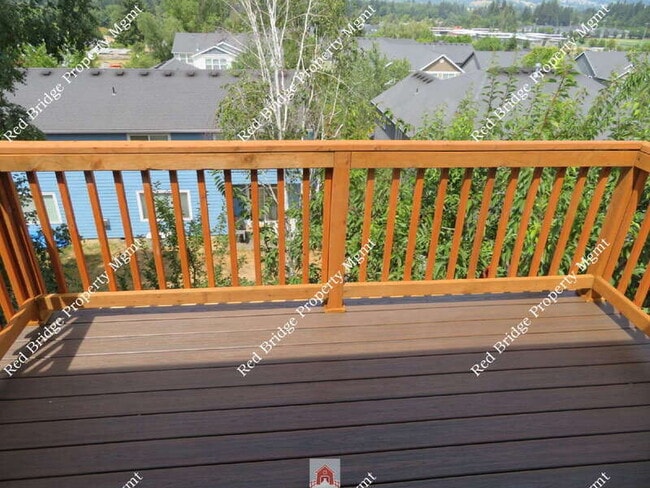 Building Photo - 18385 SW Swanstrom Dr