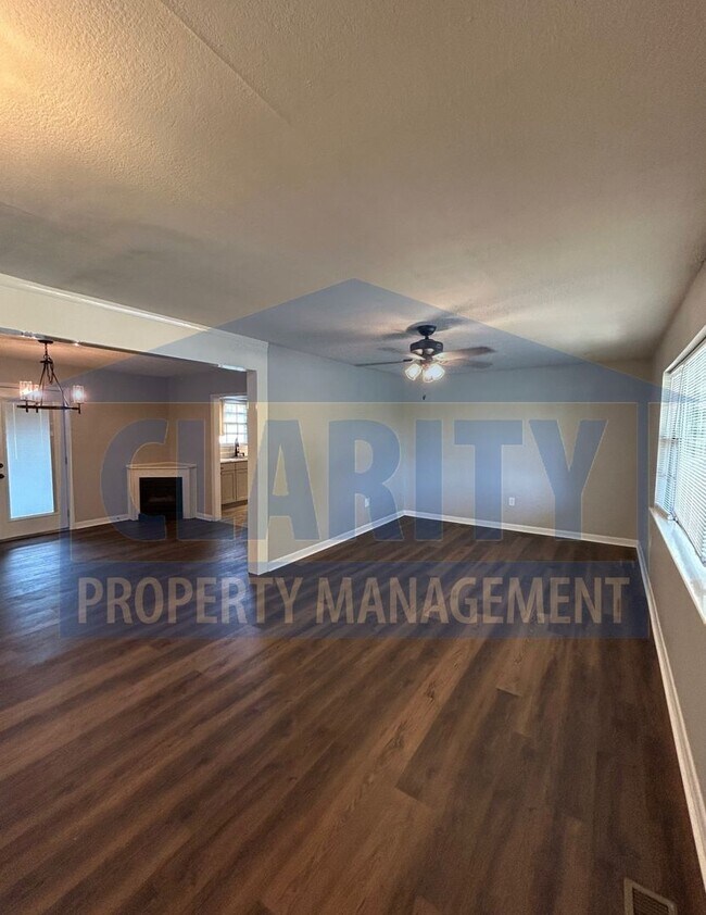 Building Photo - Three bedroom ranch-style home!