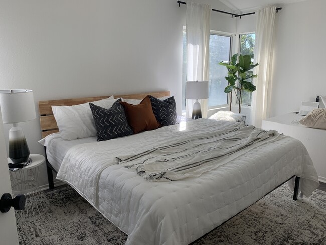 Building Photo - 26504 Verdugo