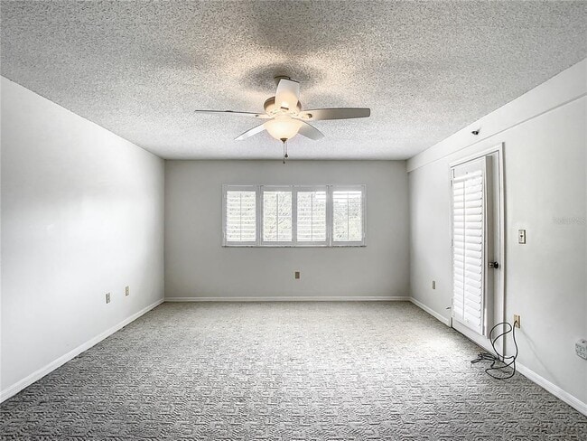 Building Photo - 1158 Carmel Cir