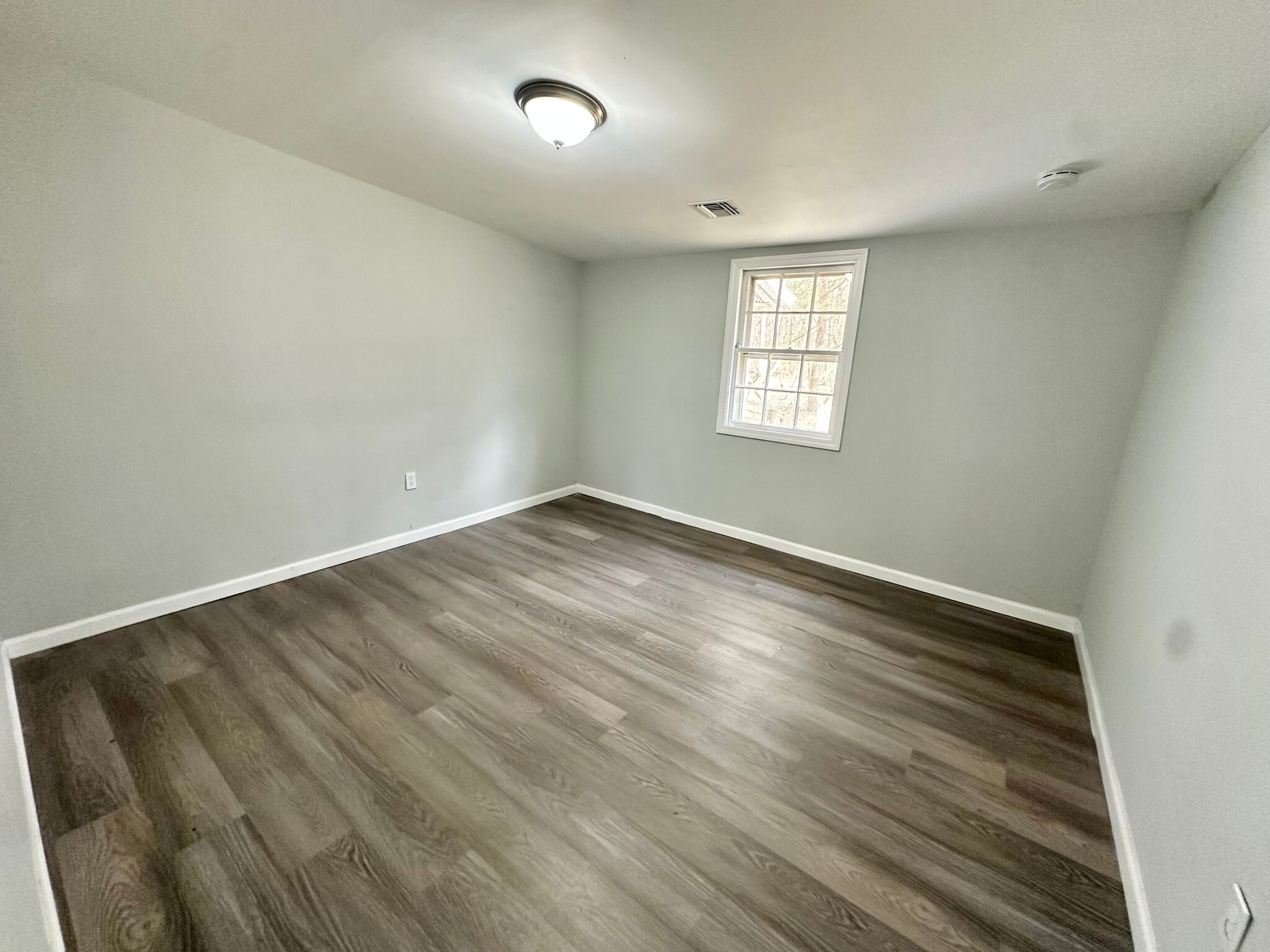 Building Photo - 63 Gentian St