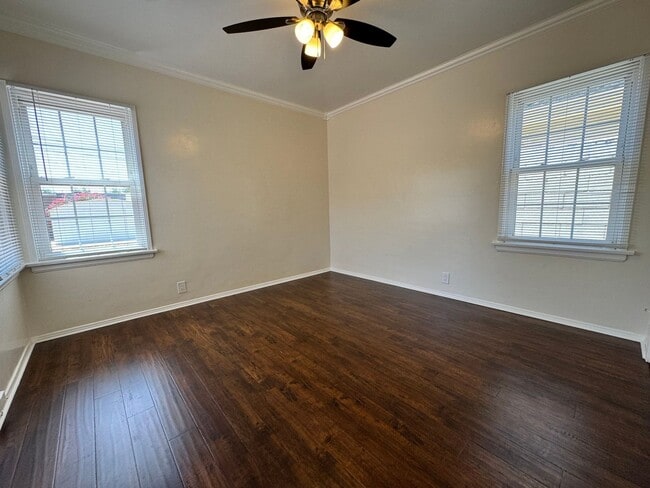 Building Photo - Beautiful Sherman Oaks Home!