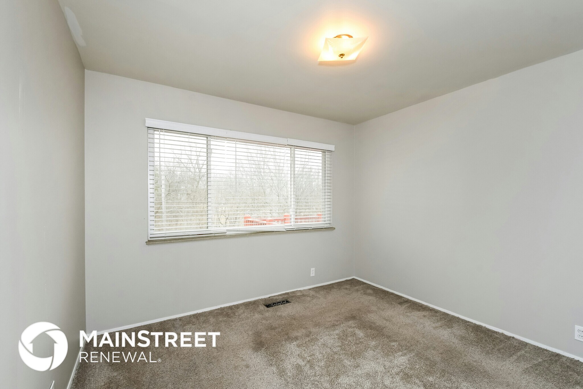 Building Photo - 3665 Hambletonian Dr