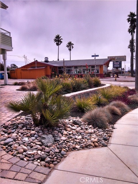 Building Photo - 2500 Main St