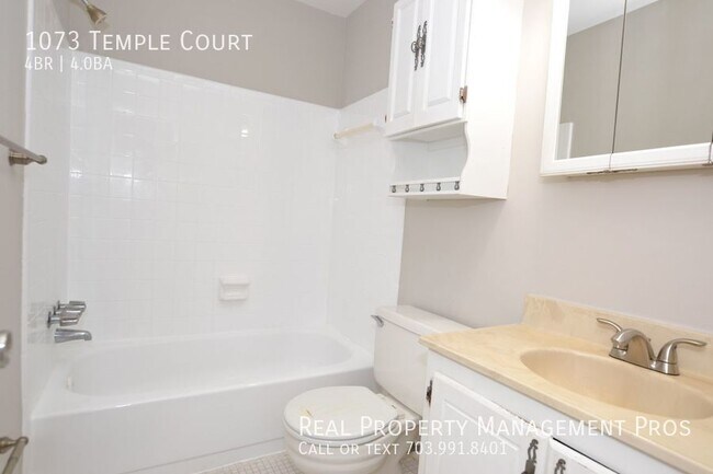 Building Photo - 1073 Temple Ct